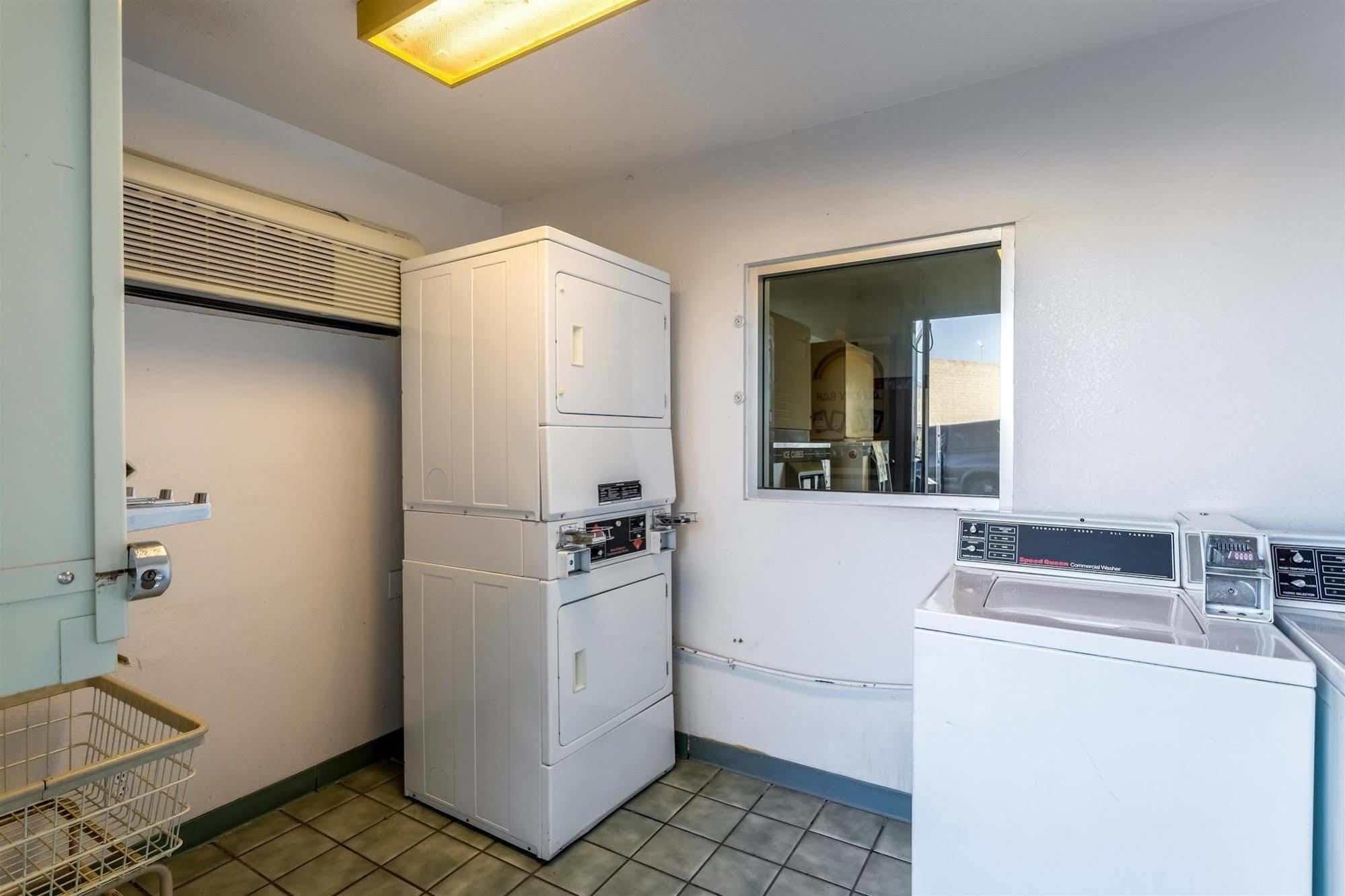 Hotel 6-moses Lake, Wa 2*