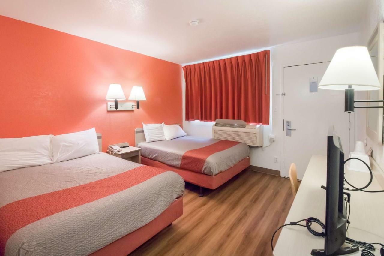 Hotel 6-moses Lake, Wa 2*