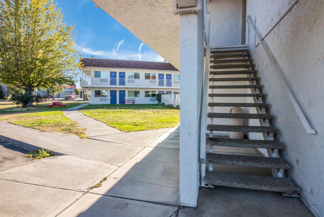 6-moses Lake, Wa Hotel